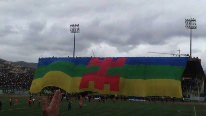 VIVA LE MOB ( MOUVEMENT OLYMPIQUE BERBÈRE) et VIVA JSK ( JEUNESSE SPORTIVE DE KABYLIE) !!! 123