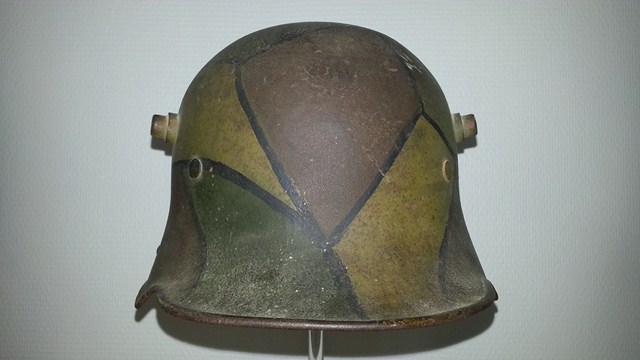 Stalhelm 1916 cam 20130613