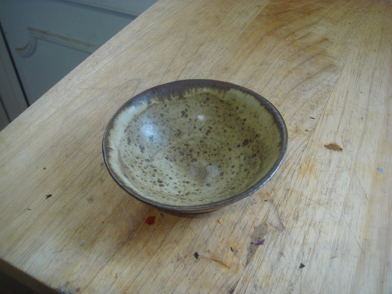 any ideas on this little dish/tea bowl Copied61