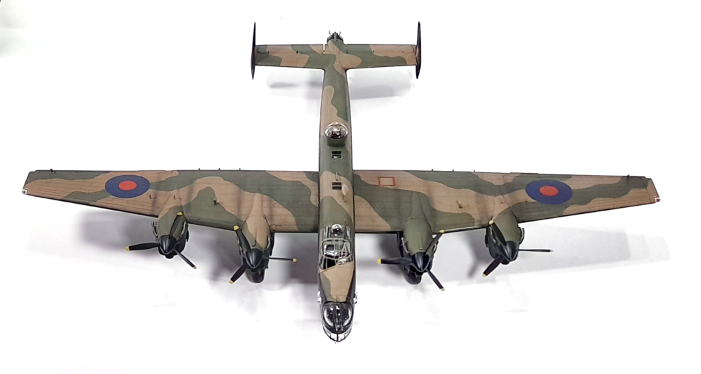 [REVELL] 1/72 - Handley Page Halifax B Mk II - pilote Denis BLUM Capt2298
