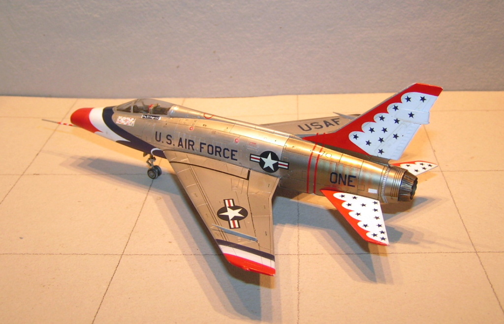 (PATROUILLE) ITALERI 1/72 F100D.... thunderbird!! Zf100_10