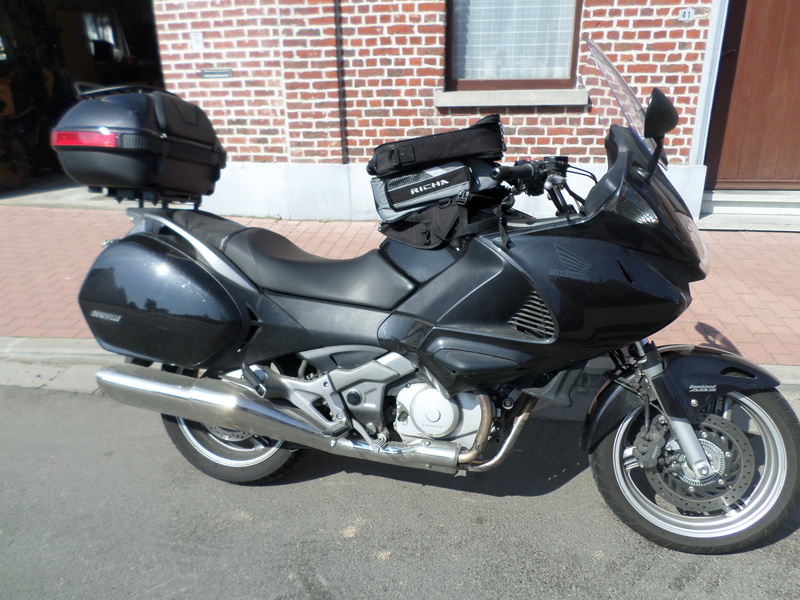 A vendre Honda Deauville Sam_9411