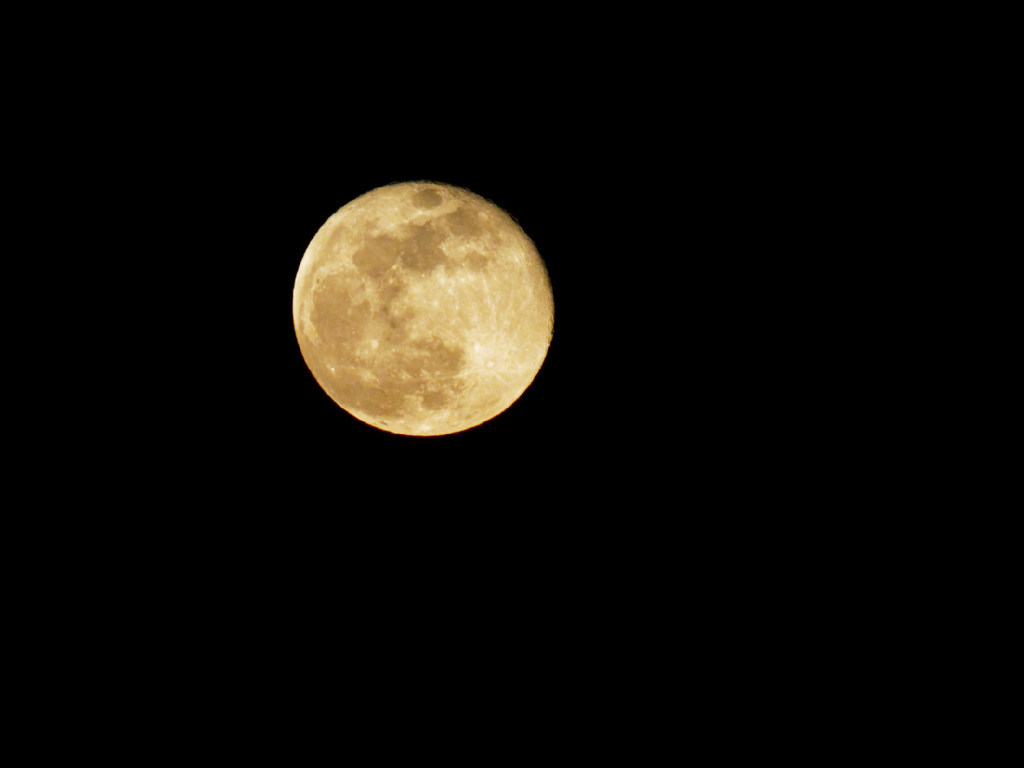La lune depuis chez moi ce soir P3131011