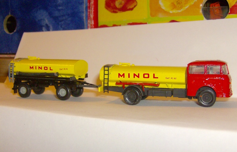 Skoda 706 RTH Minol 00517