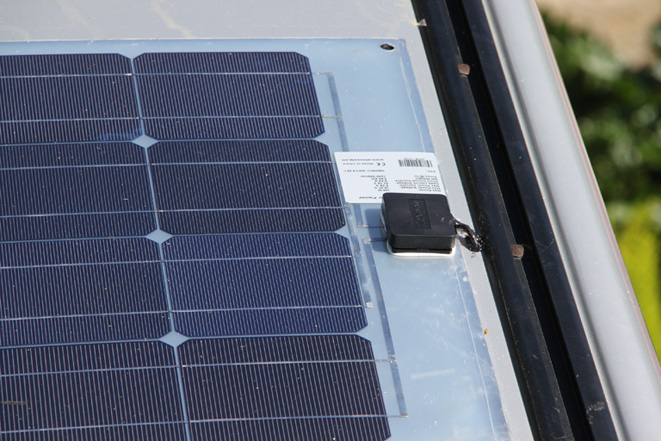 solaires - Commande groupé de panneaux solaires Semi-Flexible 100 W ! - Page 3 Boitie10