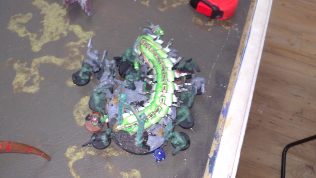 Necrons versus Orks 1000 pts Dsc_0118