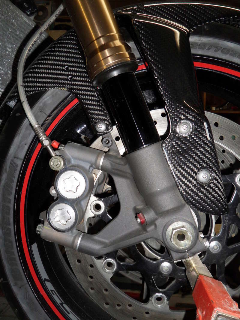 transformation 1000 gsxr k6 pour la piste Sam_1418