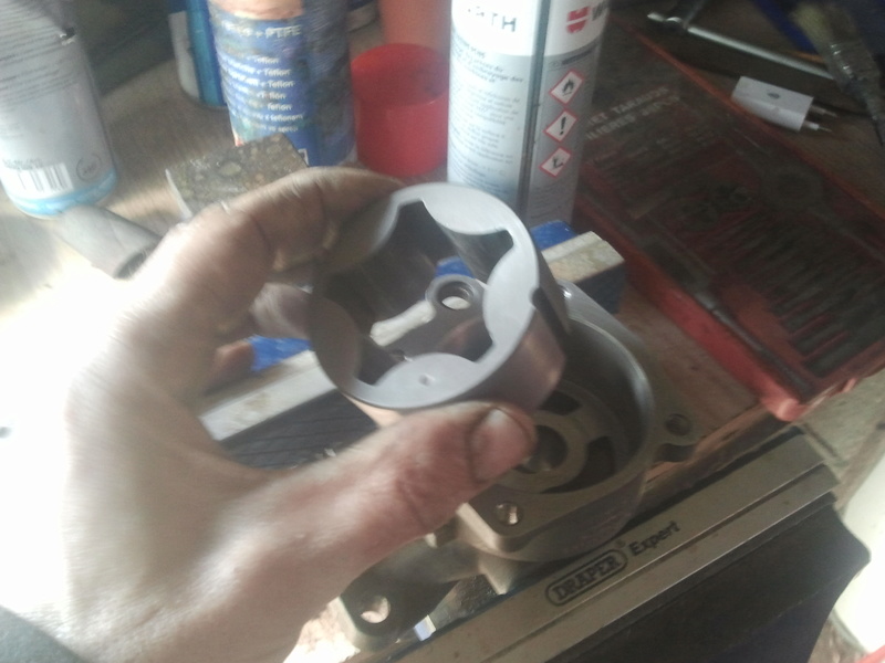 remontage moteur 2.3l V6 ford 1982 Photo088