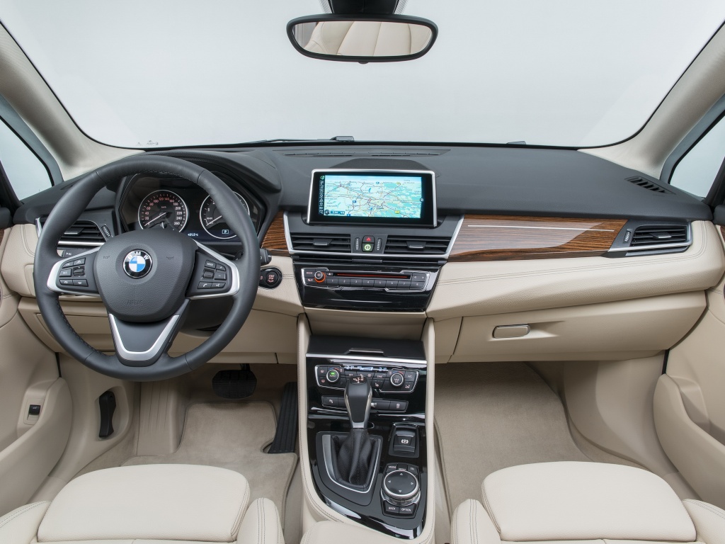 2014 - [BMW] Série 2 Active Tourer [F45] & Gran Tourer [F46] - Page 17 Bmw_2214