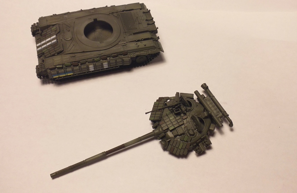 * 1/72    T-64 BV      Modelcollect  20211072