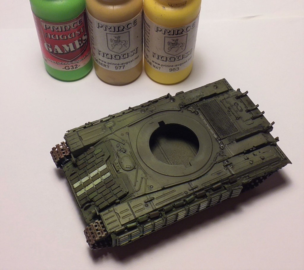 * 1/72    T-64 BV      Modelcollect  20211080