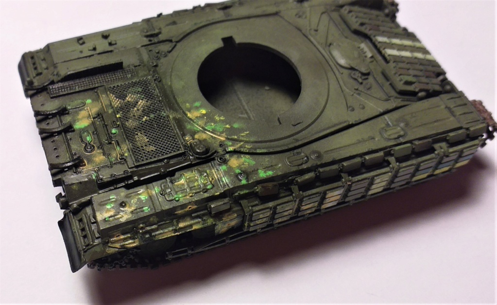 * 1/72    T-64 BV      Modelcollect  20211082