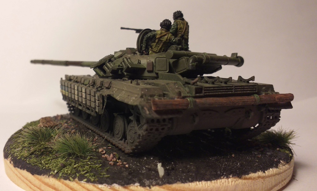 * 1/72    T-64 BV      Modelcollect  20211125