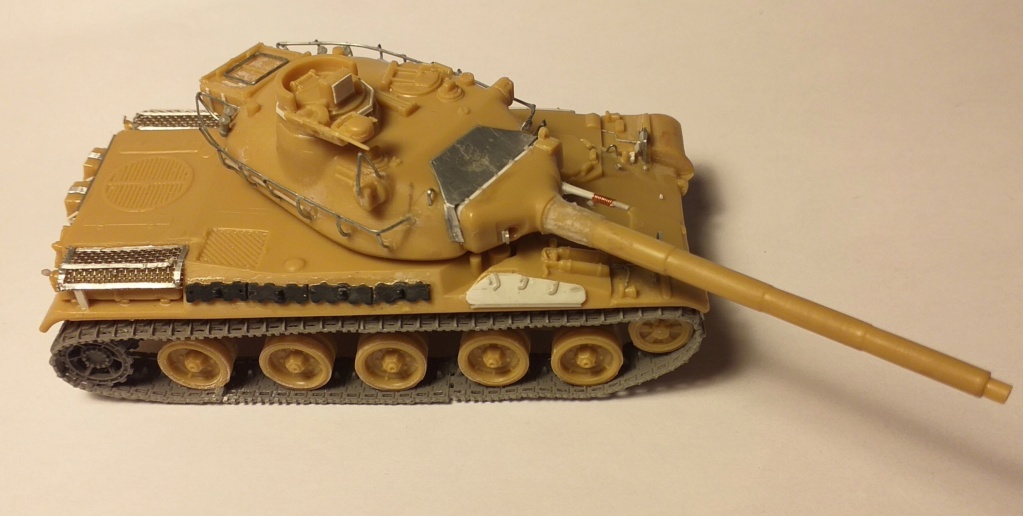 * 1/72    Amx 30B     Heller  20211159