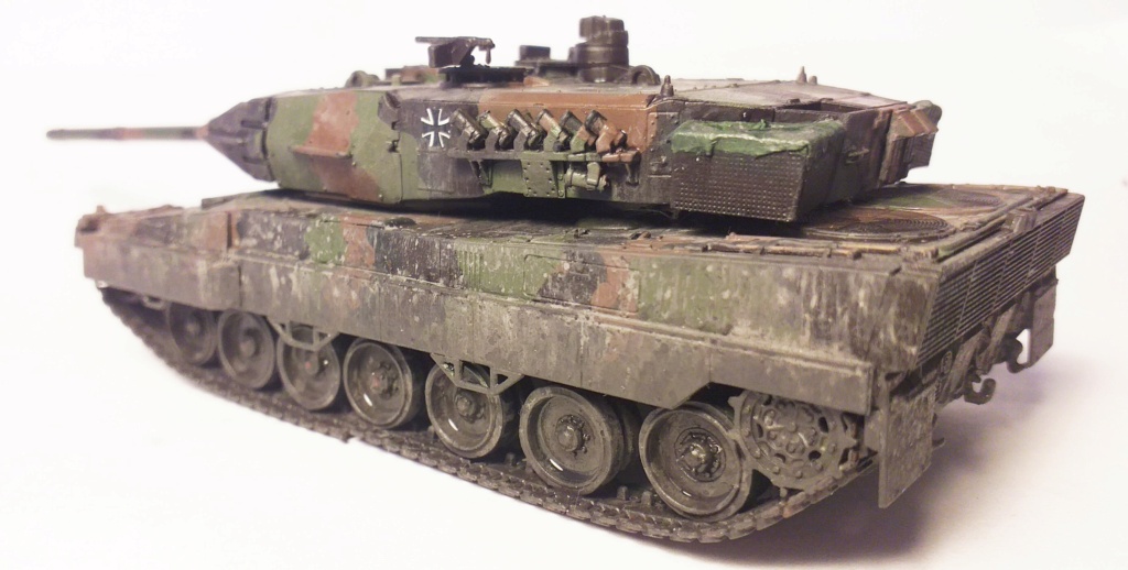 LEOPARD 2 A6 REVELL 1/72 20220633