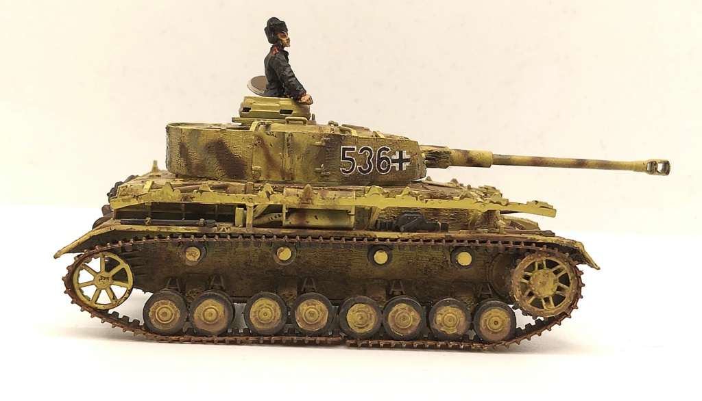 * 1/72 Panzer IV Zvezda  20231032