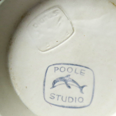 Poole Pottery 1960-1980 Part Two - Page 14 Img_6211