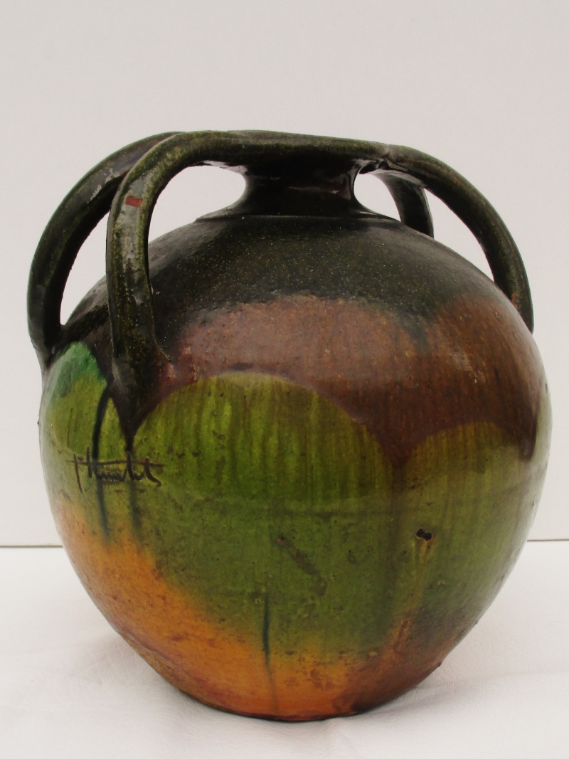 Vase en forme de pomme signature illisible ... Belge à moitié résolu Img_1212