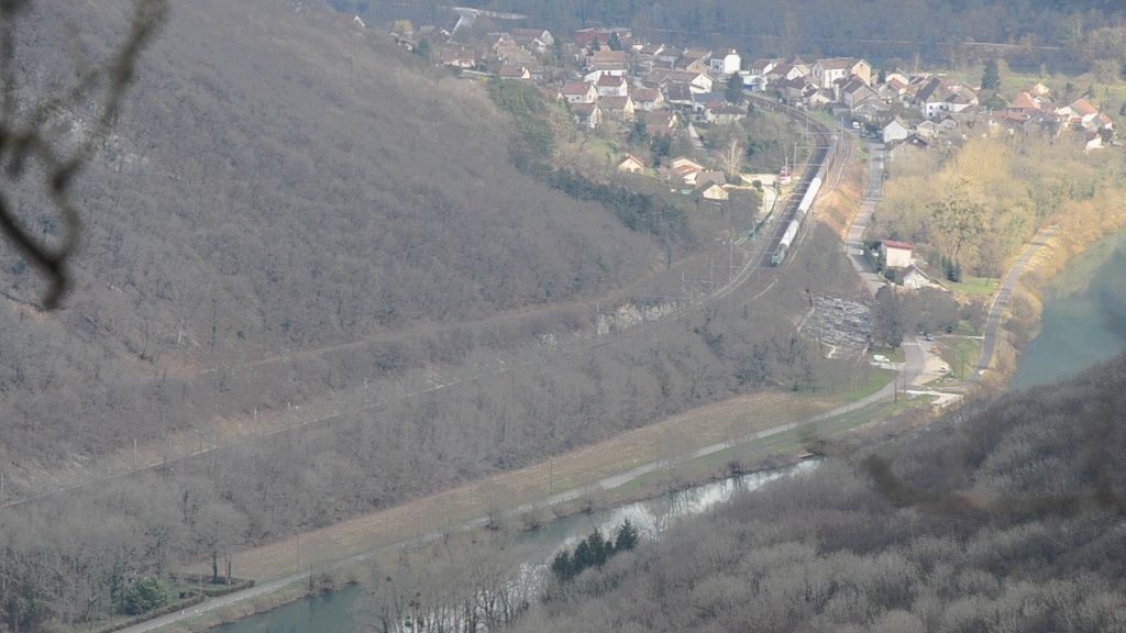 Trains dans la vallée du Doubs Vlcsna10