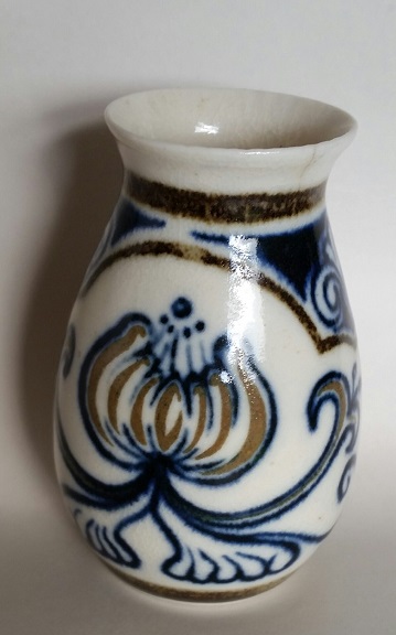 Seraphine Pick vase and Beresford Pick plate Seraph13