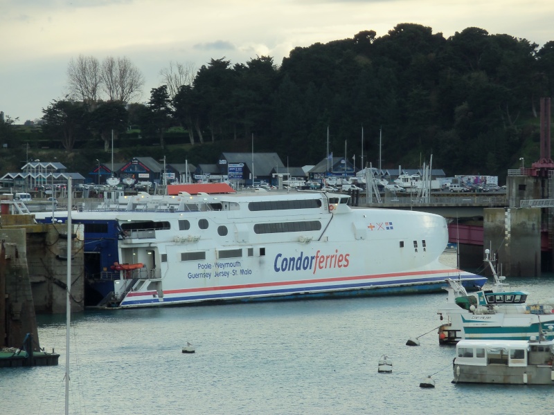 Sur les quais de St Malo 100_4014