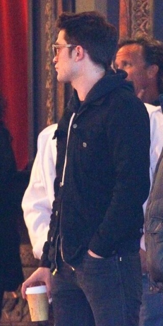 ROB SHOOTING AT PANTAGES THEATRE 31 MARCH Life3421