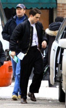 ROB ARRIVING ON SET TODAY Life5310