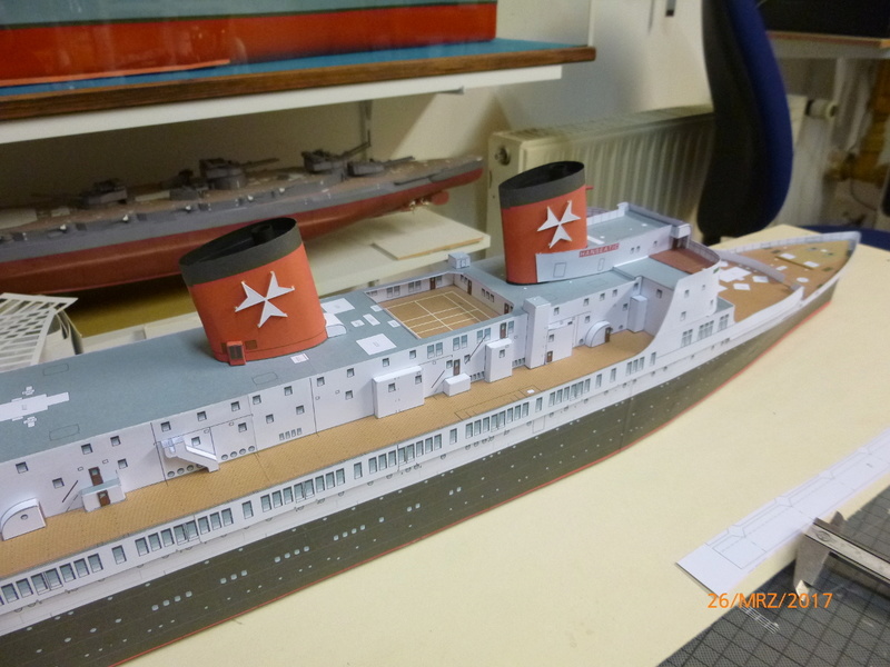TS Hanseatic HMV in 1:200 fertig, gebaut von Millpet - Seite 3 P1060474