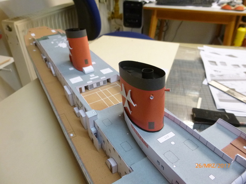 TS Hanseatic HMV in 1:200 fertig, gebaut von Millpet - Seite 3 P1060475