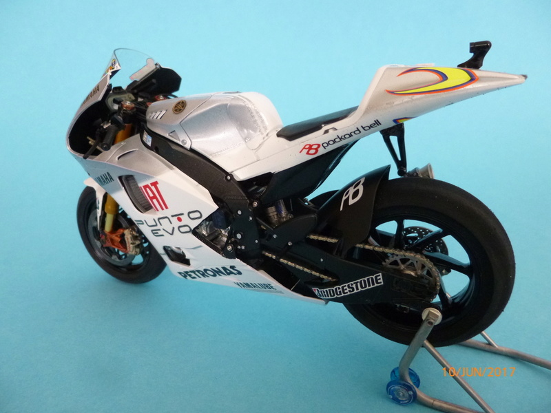  YAMAHA YZR3 M1- 09 Tamiya 1:12 gebaut von Millpet Galeriebilder P1060753