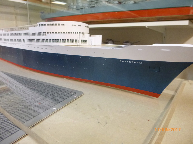 Fertig - SS Rotterdam V Scaldis 1:200  2.Versuch gebaut von Millpet - Seite 2 P1060883