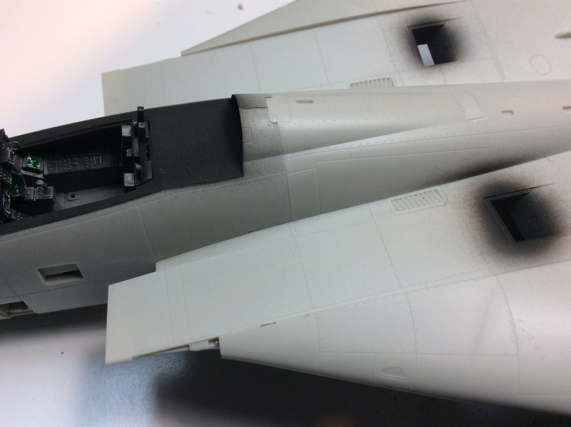 F-14A Tomcat-TAMIYA-1/48 - Page 3 Img_3143