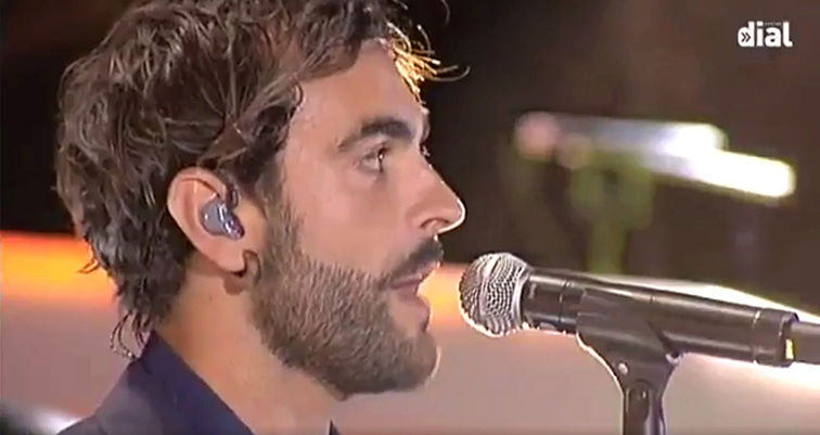 mengoni - Los Premios Dial- 16 de marzo2017-  Santa Cruz de Tenerife - Pagina 3 Screen18