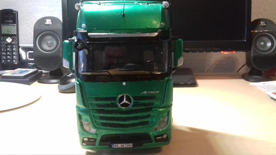 [ITALERI] MERCEDES ACTROS MP4 Réf 3905 49343110