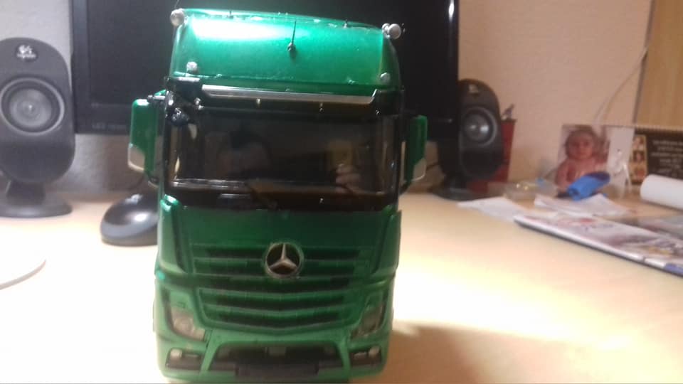 [ITALERI] MECEDES ACTROS GIGASPACE MP4 Réf 3905 - Page 3 49764910