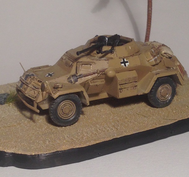 Leichter Panzerspähwagen Sd.Kfz 222 sur une piste libyenne [Airfix 1/72°] de Starlord Img_0918