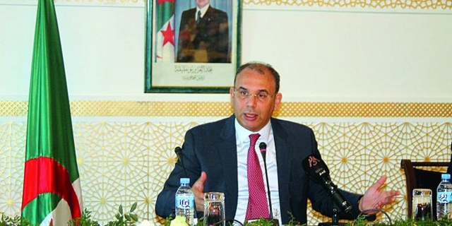 Mr.Abdelghani Zaalane, ministre des Travaux publics et des Transports Une_6610