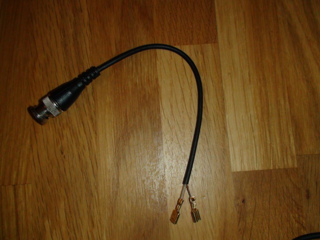 (PVM)(9L2) cable scart/BNC RGB Dsc05421