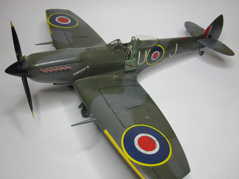 Supermarine Spitfire Mk.XVI / Revell, 1:48 Ansich13