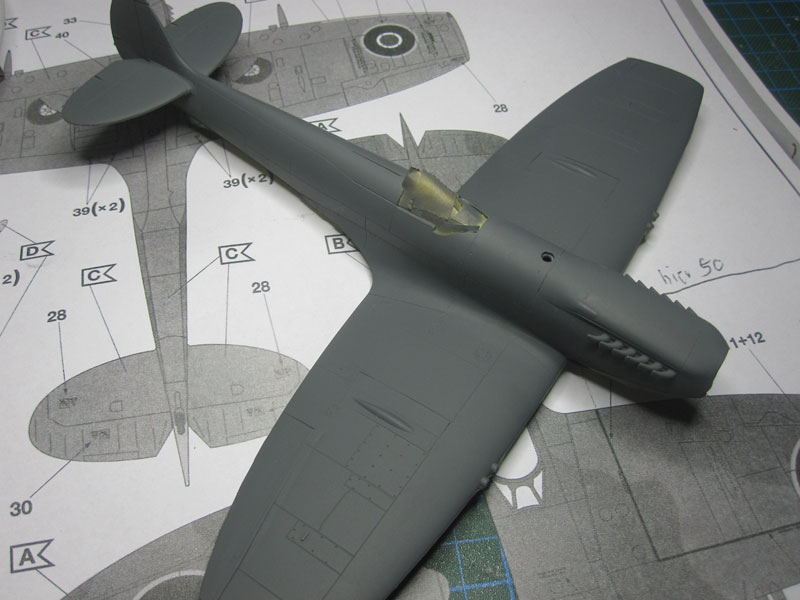 Supermarine Spitfire Mk.XVI / Revell, 1:48 Grau-o10