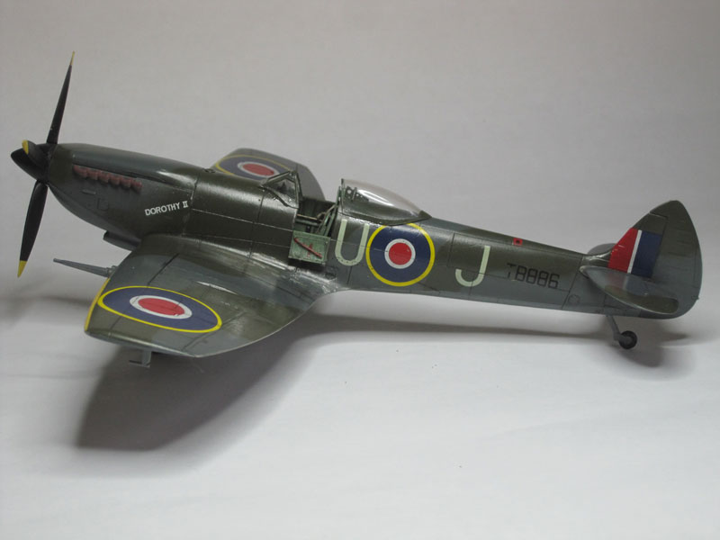 Supermarine Spitfire Mk.XVI / Revell, 1:48 Profil10