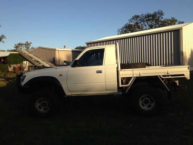 85' 75 series ute Img_2610