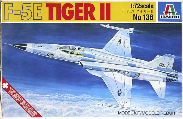 [Hobby Boss vs Italeri] comparatif F-5E tiger II Italer10