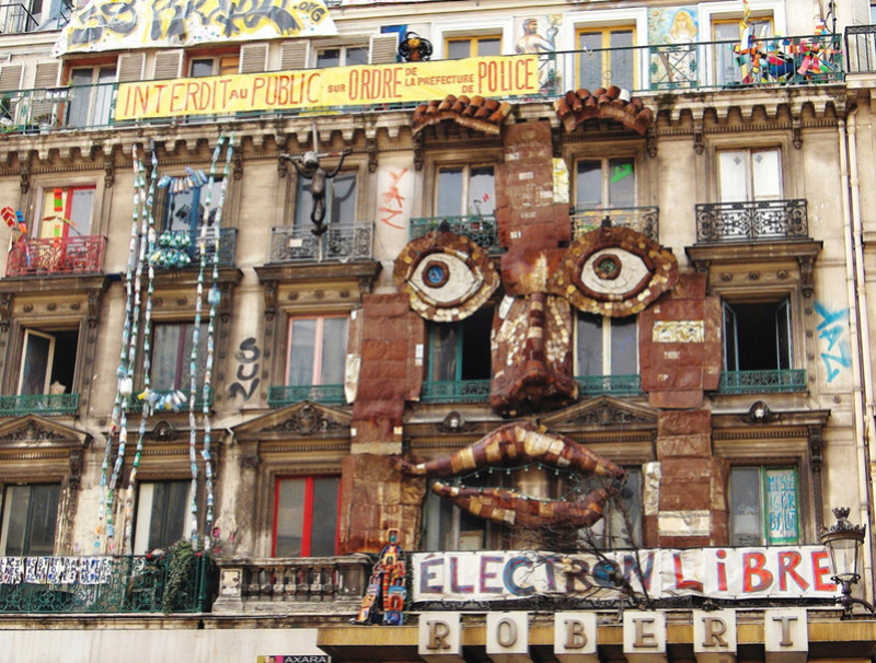 STREET VIEW : les façades de magasins (France) - Page 12 Squat_12