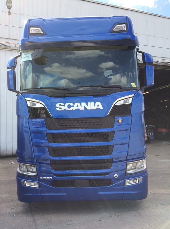 Scania série S (2016- ...) - Page 2 Img_0724