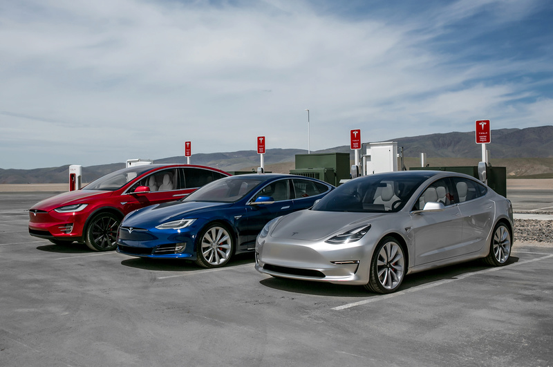 Tesla : la model 3 dévoilée - Page 17 2017-t10