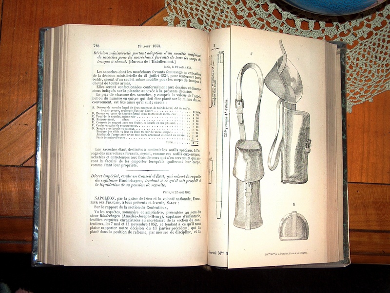 Sacoches et outils des maréchaux ferrants de l'armée (Cavalerie et artillerie)  Hpim4120