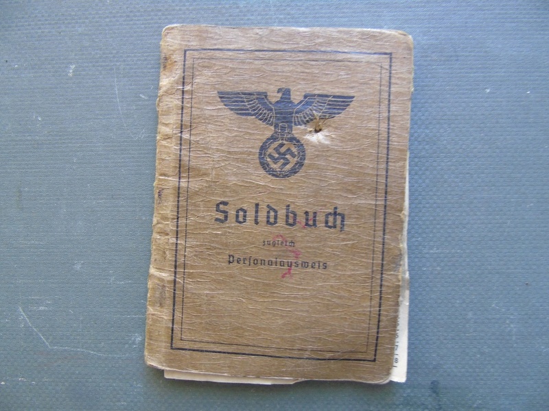 Soldbuch Panzer à traduire Dsc03934