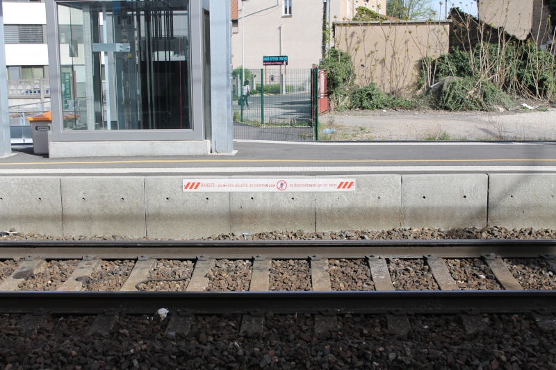 Gare de Villefranche sur Saône Img_4116