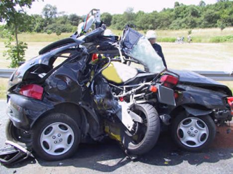 Les accidents de moto coûteraient deux fois plus cher que les accidents de voiture Accide10